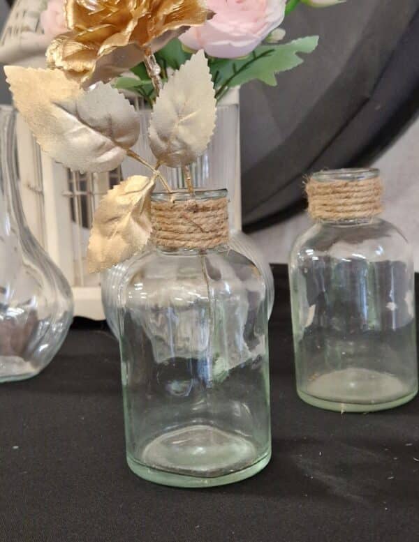 Vase "flacon" en verre transparent avec rafiat
